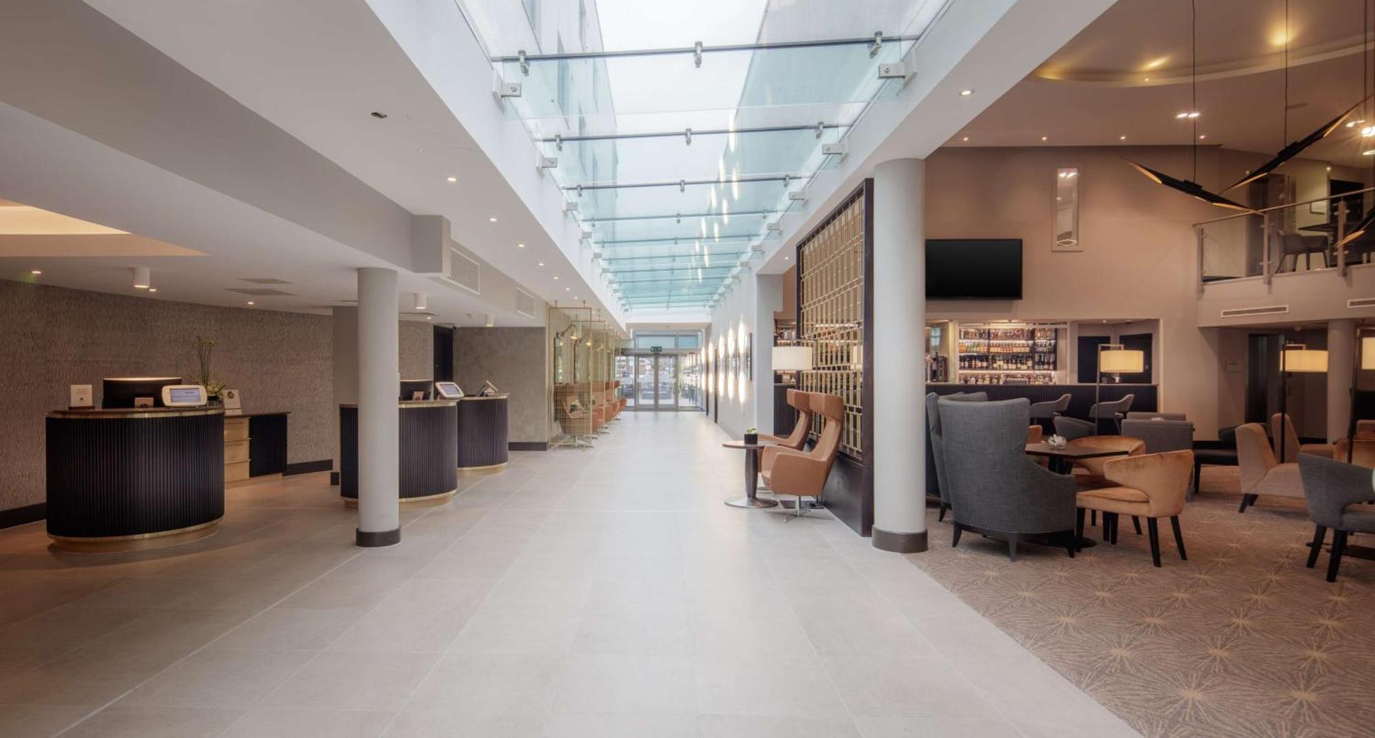 מלון הית'רו Doubletree By Hilton London Heathrow Airport מראה חיצוני תמונה